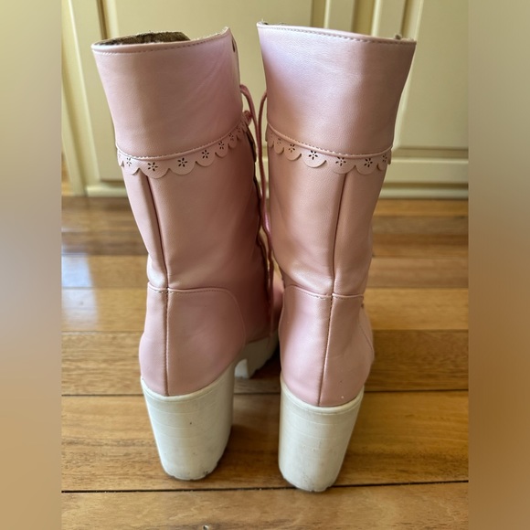 Pink boots with white soles and pink laces 4 inch chunky heel. 🩷 - Picture 4 of 7